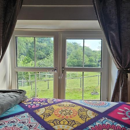The Cottage Govilon Luaran gambar