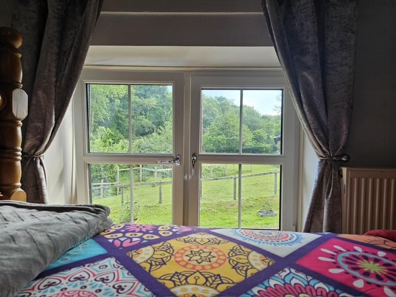 The Cottage Govilon Luaran gambar